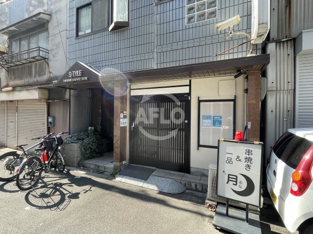 エントランス　エスタイル難波西　エントランス