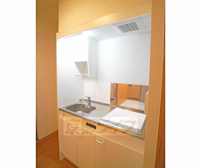 キッチン　使い勝手が良いＩＨが嬉しいですね。