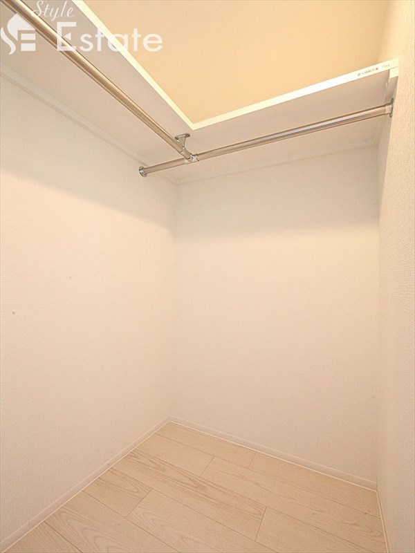 収納　ウォークインクローゼット