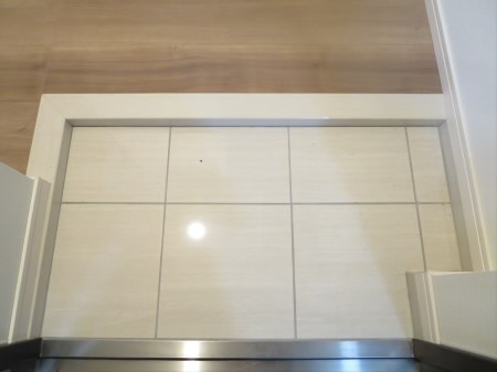 玄関　※別部屋の写真です