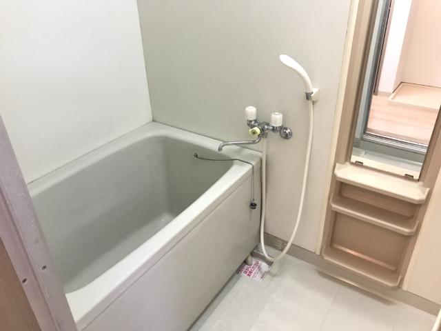バス・シャワールーム　バス