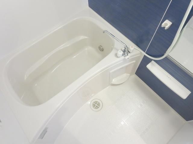 バス・シャワールーム　★追い焚き＆浴室乾燥機付きのバスです★