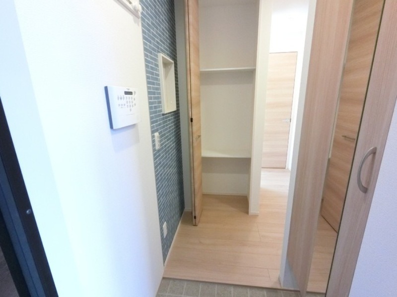 玄関　図面と現状に相違がある場合には現状を優先