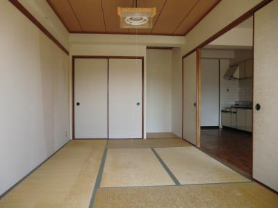 その他　写真は同物件の別号室です。