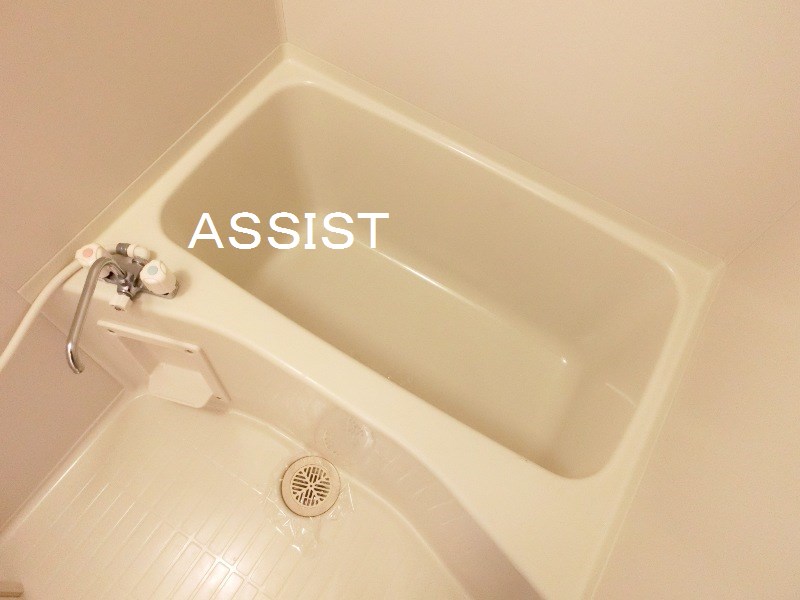 バス・シャワールーム　写真：設備同仕様の別号室です