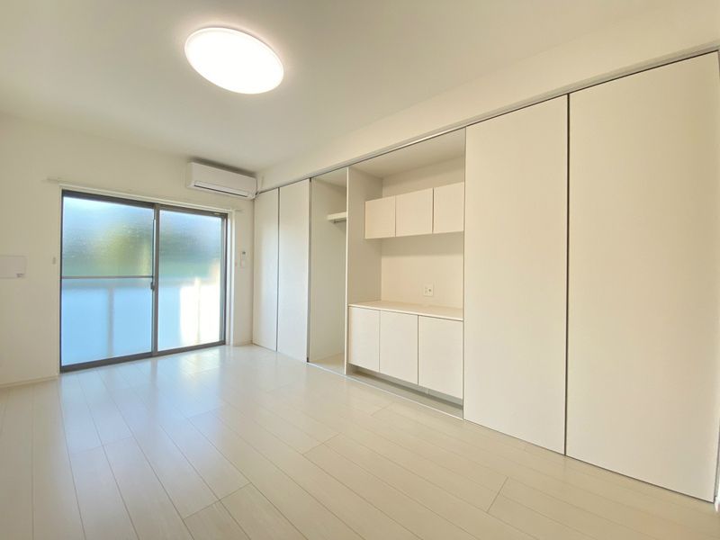 居室・リビング　別号室参考写真