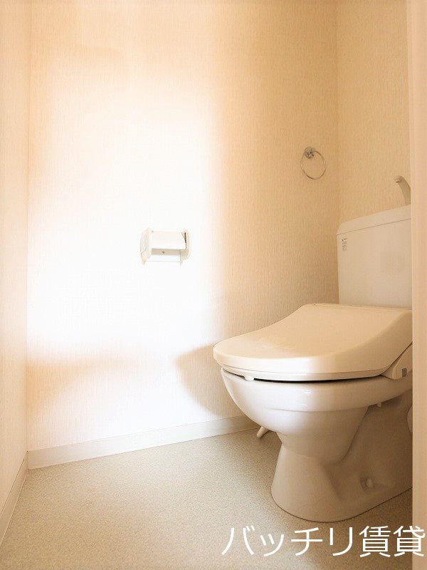 トイレ　別号室の画像。現況を優先します。