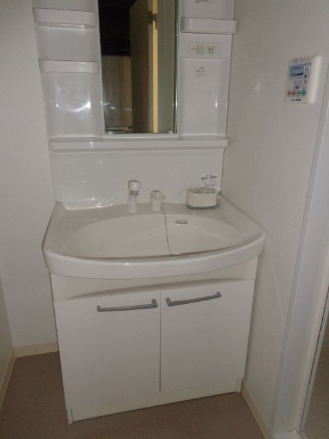 洗面設備　大型洗面台