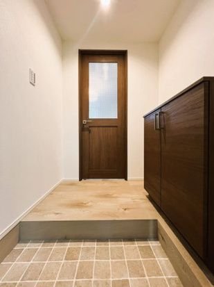 玄関　シューズボックス完備