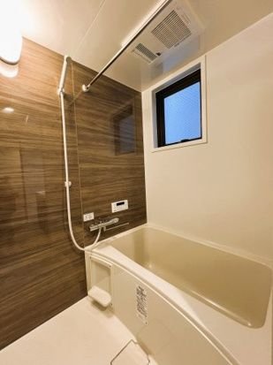 バス・シャワールーム　浴室乾燥機完備