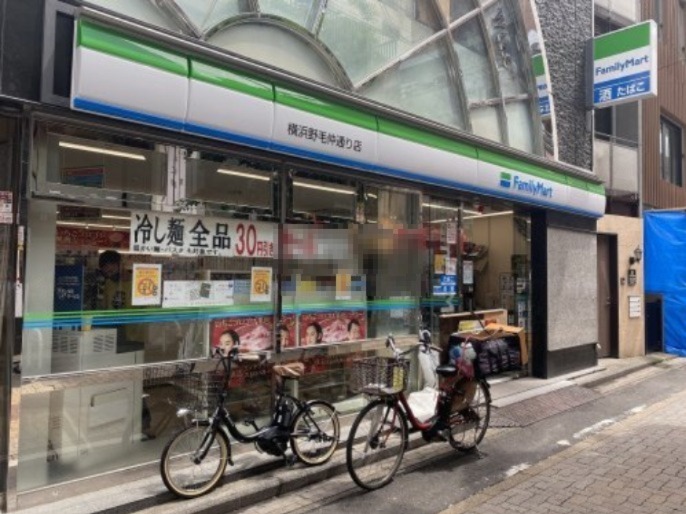 コンビニ　ファミリーマート横浜野毛仲通り店（コンビニ）まで162m
