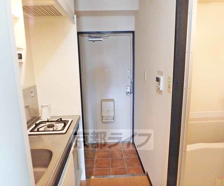 玄関　２階ベランダです