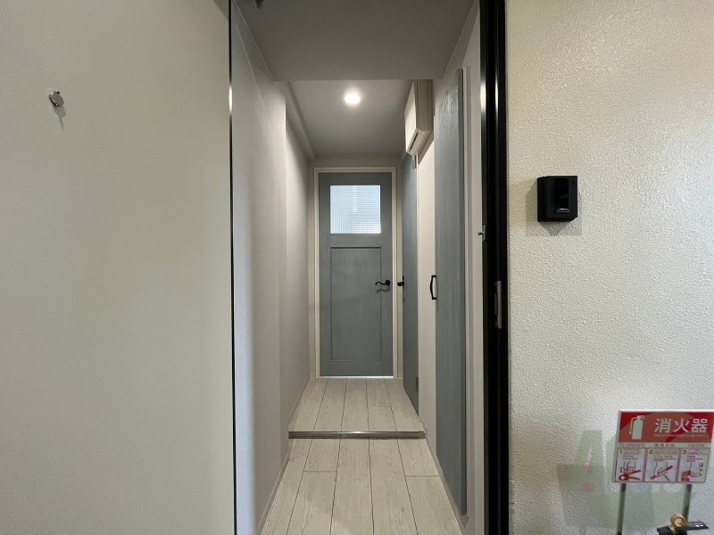 玄関　玄関の様子です。明るい印象ですね。気分もあがりそう。