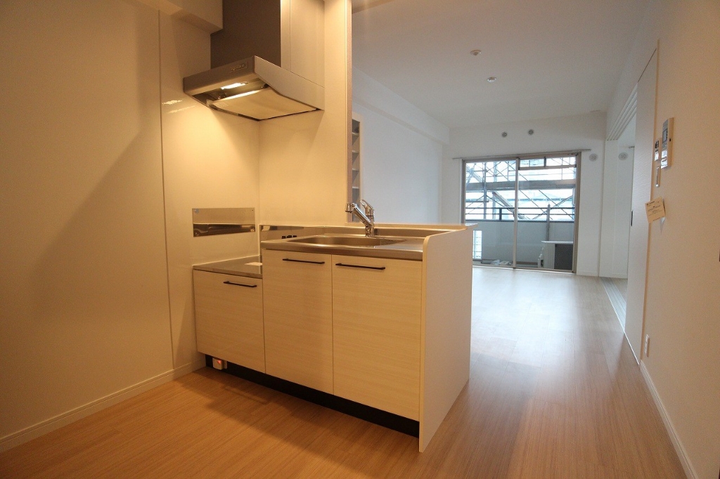 キッチン　人気のカウンターキッチンを採用