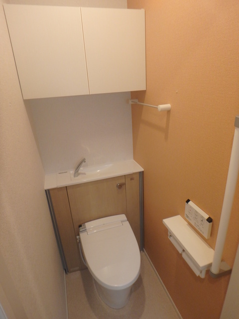 トイレ　ウォシュレット付き！