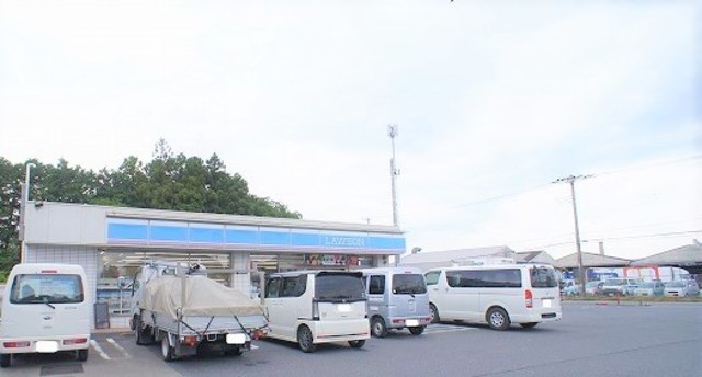コンビニ　ローソン日高原宿東店（コンビニ）まで482m