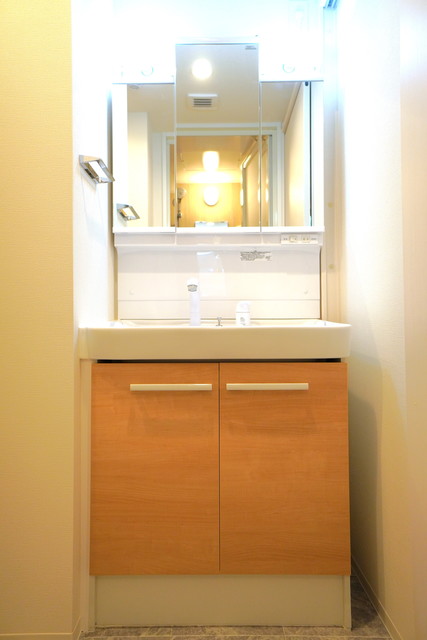 洗面設備　※写真は同タイプ住戸です。