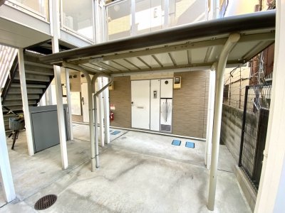 その他　屋根付き駐輪場です。