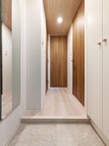 玄関　明るい玄関です