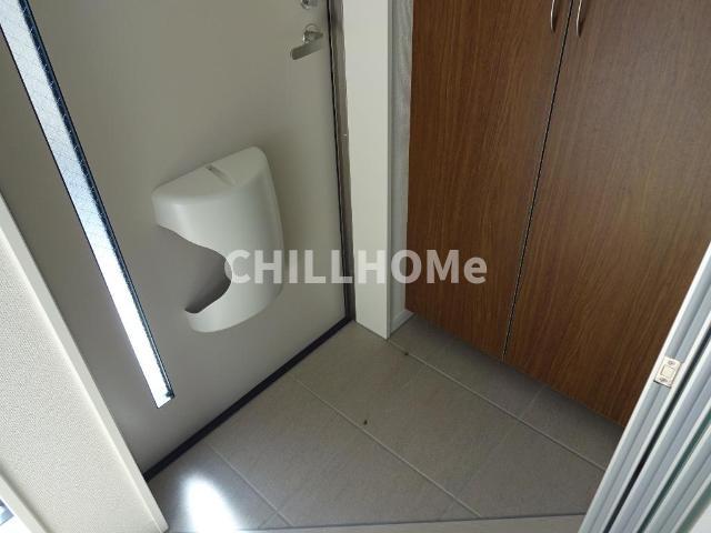 玄関　当社、チルホームのHPもご覧ください(^^)/物件情報多数♪