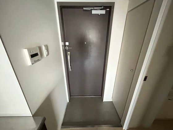 玄関　※別部屋の写真です