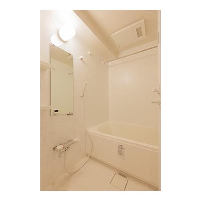 バス・シャワールーム　※写真は同タイプ住戸です。