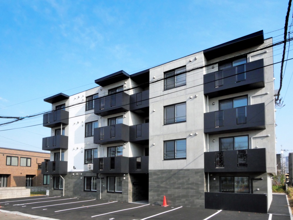 建物外観　☆物件名【ＬＯＴＵＳ　ＦＬＥＵＲ１】とお伝えください！