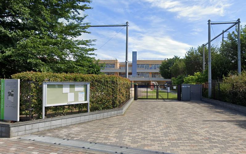 小学校　三鷹市立東台小学校（小学校）まで1032m