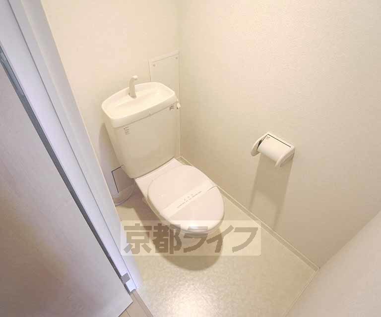 トイレ　ゆったりプライベートなトイレットルーム