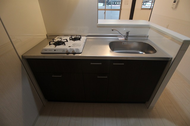 キッチン　※別号室の参考写真になります。