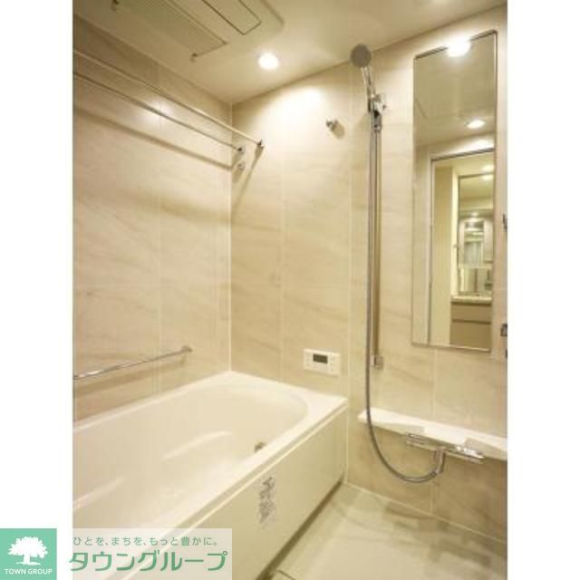 バス・シャワールーム　※写真は同タイプ住戸です。