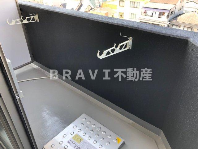 バルコニー　【DWELL GALAXY】お洗濯にも便利なバルコニー付き