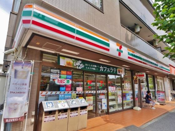 コンビニ　セブンイレブン練馬北町店（コンビニ）まで569m