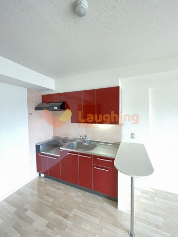 キッチン　コンパクトなキッチンで掃除もラクラク