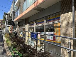 コンビニ　ミニストップ 南青山4丁目店（コンビニ）まで137m