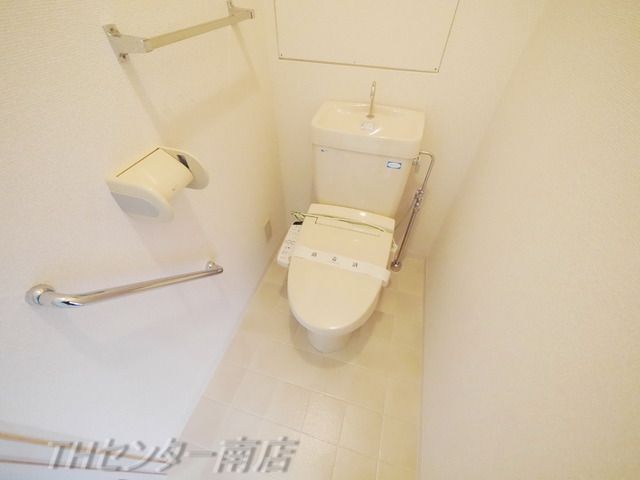 トイレ　同物件別部屋写真