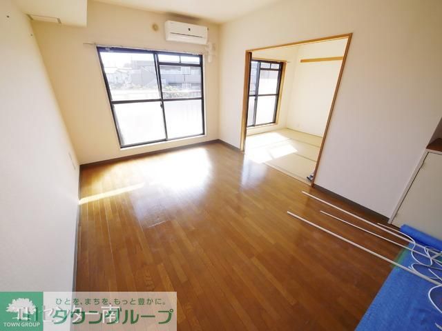 居室・リビング　同物件別部屋写真