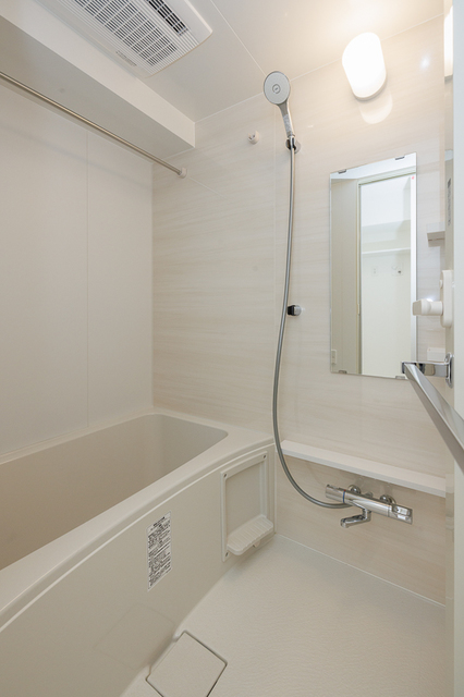 バス・シャワールーム　※写真は同タイプ住戸です。