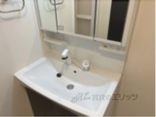 洗面設備　同仕様