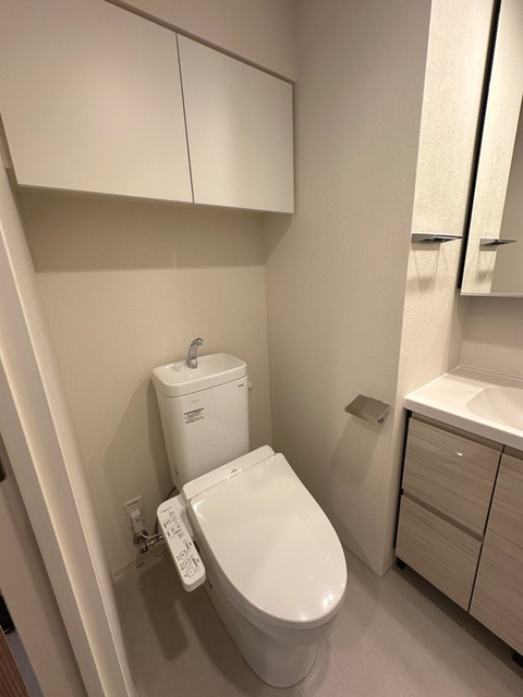 トイレ　※写真は同タイプ住戸です。