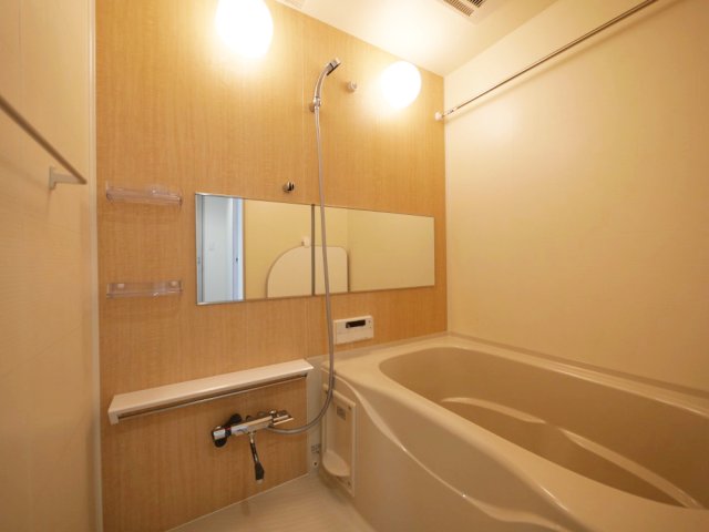 バス・シャワールーム　ゆったり過ごせるお風呂です