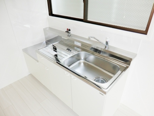 キッチン　キッチンに窓があり換気も楽々♪