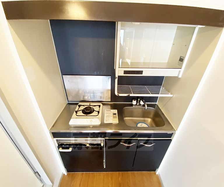 キッチン　ガスコンロ付きのキッチンです