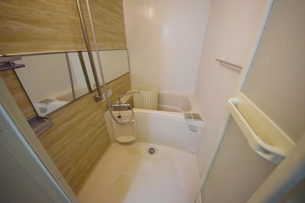 バス・シャワールーム　バス