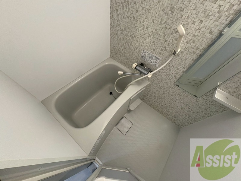 バス・シャワールーム　お風呂になります。一日の疲れを癒してくださいね。