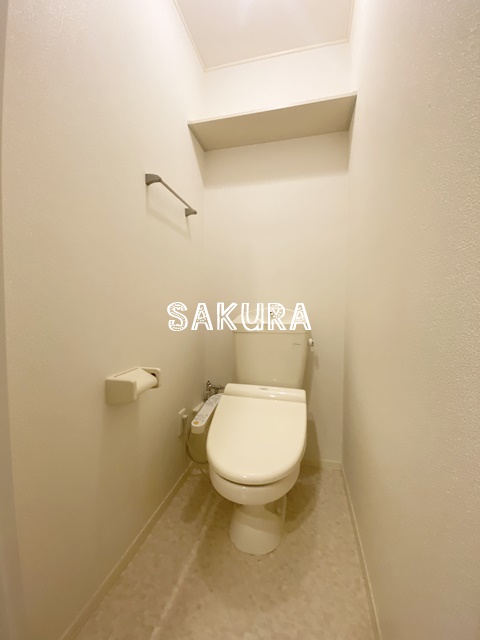 トイレ　落ち着いた色調のトイレです♪