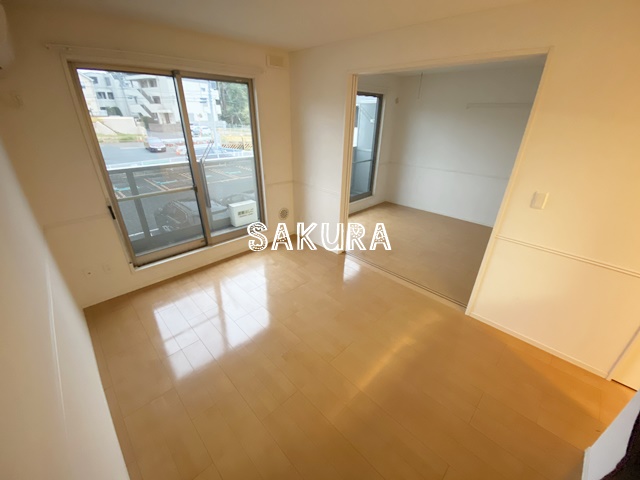 居室・リビング　使いやすい形の為、レイアウトを楽しめます♪