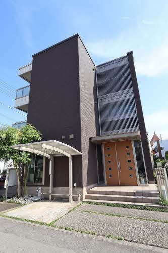 建物外観　積水ハウス施工のベレオです。
