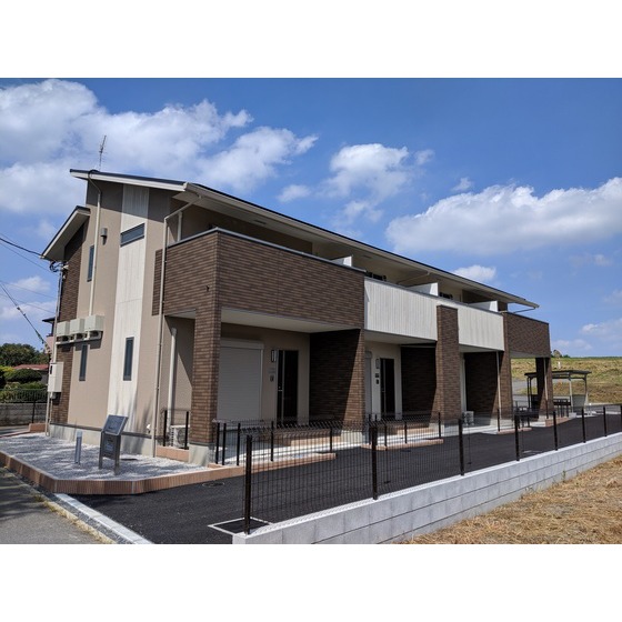 建物外観　施工中
