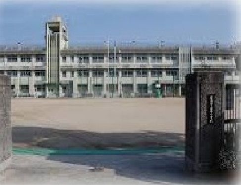 小学校　原小学校（小学校）まで750m
